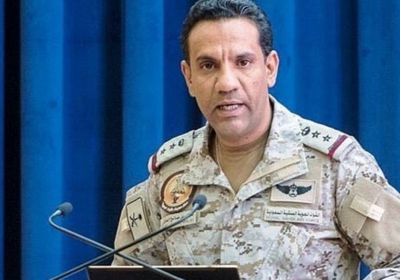 اتهم الحوثي باستهداف المطار.. التحالف يجدد دعمه لحكومة المناصفة