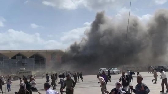 باكستان: تفجيرات مطار عدن تقوض جهود السعودية