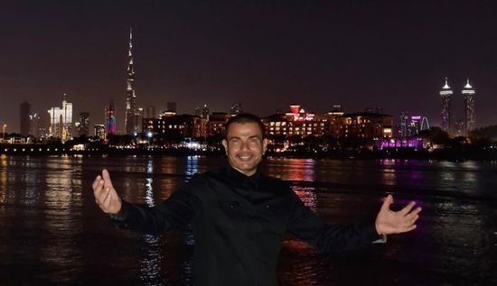 عمرو دياب يحتفل بالعام الجديد في دبي