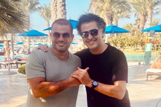 بعد اجتماعهما في دبي.. عمرو دياب لـ رغب علامة :سعيد دائمًا بمقابلتك