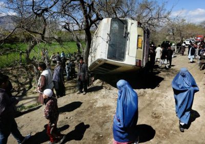 مسلحي طالبان يستولون على حافلة تقل 45 مدنيًا بأفغانستان