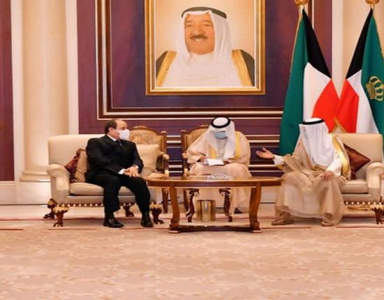 أمير الكويت يبعث رسالة خطية للرئيس المصري