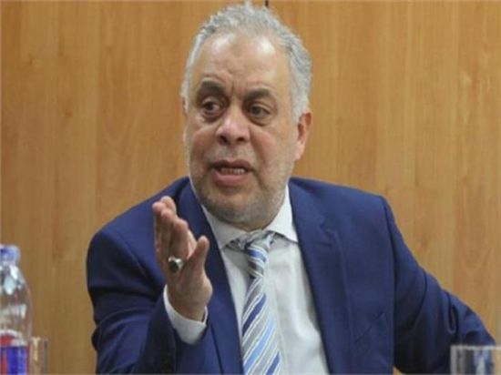 "يا من علمتنا".. أشرف زكي يودع الراحل وحيد حامد