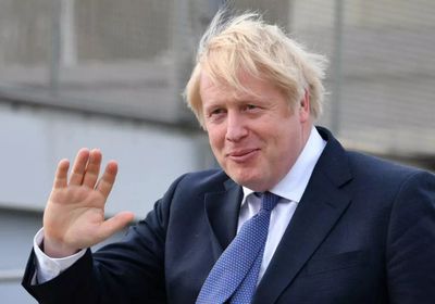 رئيس الوزراء البريطاني: تعليمات بتشديد إجراءات الإغلاق قريبا