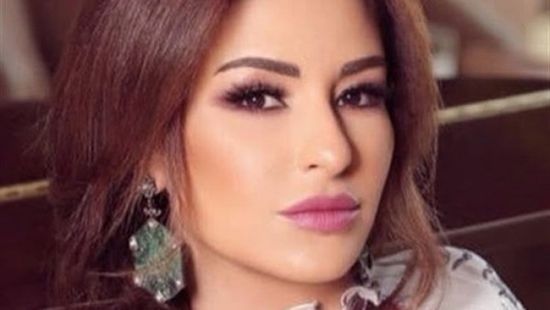 ماجي بوغصن تهنئ نجوى كرم على كليب "معذور قلبي"