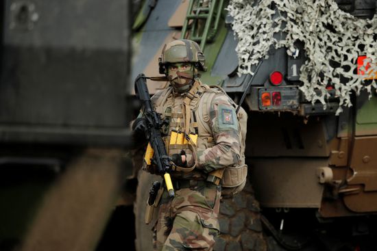 جماعة مرتبطة بالقاعدة تعلن مسؤوليتها عن مقتل فرنسيين