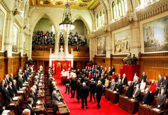 نائبة كندية تتنحى عن منصبها بسبب خرقها حظر السفر