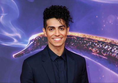 مينا مسعود يصل للقاهرة قادمًا من دبي لتصوير فيلم "في عز الضهر"