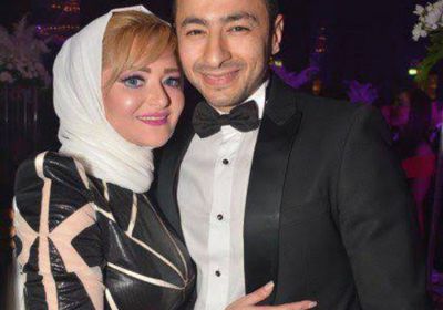 حمادة هلال يطلب الدعاء لزوجته بعد تعرضها لوعكة صحية