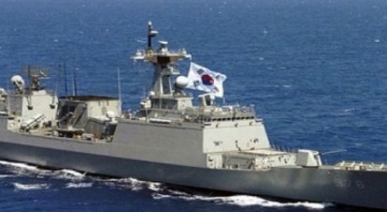 مدمرة كورية جنوبية تصل إلى مضيق هرمز لمتابعة استيلاء إيران على سفينتها
