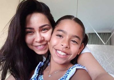 على خطى والدتها.. نجلة شيرين تغني وتبهر متابعيها (فيديو)