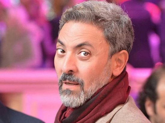 فتحي عبد الوهاب يمازح جمهوره بسبب فيروس كورونا