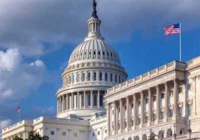 عاجل..مؤيدو ترامب يقتحمون مبنى الكونغرس الأمريكي