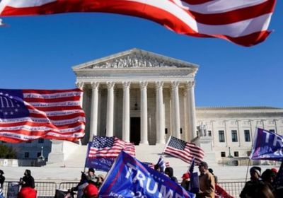  أنباء عن إصابة أحد أنصار ترامب برصاص الشرطة داخل الكونغرس