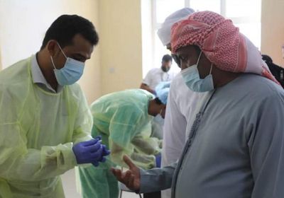 مستشفى خليفة يفحص القادمين إلى سقطرى لكشف مصابي بكورونا