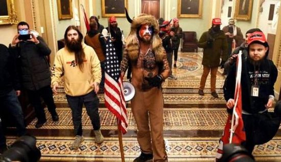 وفاة شرطي أمريكي في الهجوم على الكونغرس