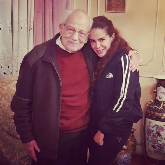 دنيا عبد العزيز تزور رشوان توفيق بمنزله (صورة)