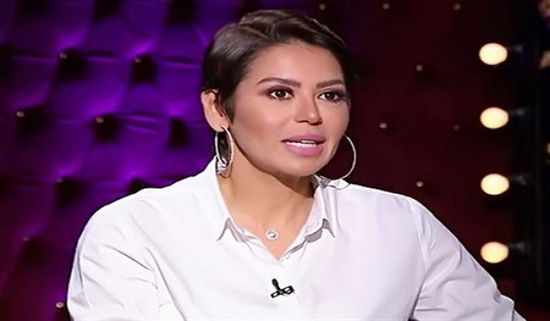 بعد تهنئة جمهورها بعيد الميلاد.. لقاء الخميسي ترد على هؤلاء