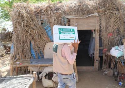 قافلة إغاثية توزع مساعدات غذائية بالخوخة