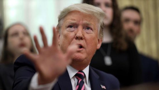 سناتور جمهورية تطالب ترامب بتقديم استقالته