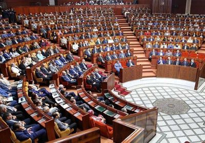 قصة توزيع زعيم الأغلبية الجمهورية مذكرة على البرلمانيين