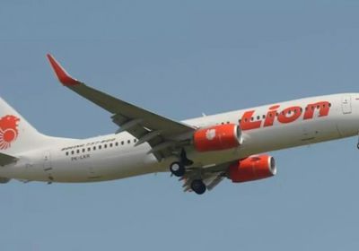  إندونيسيا تُعلن فقد الاتصال مع طائرة مدنية بعد إقلاعها من جاكرتا