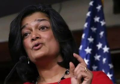  بالفيديو.. عضوة بارزة في الكونجرس تطالب بعزل ترامب لهذه الأسباب