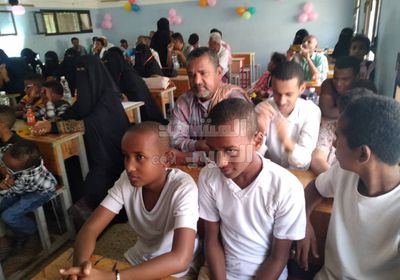 رئيس "انتقالي خنفر" يُشيد بجهود مدرسة المكفوفين