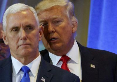 النواب الأمريكي يدرس قرارًا يحث بنس على عزل ترامب