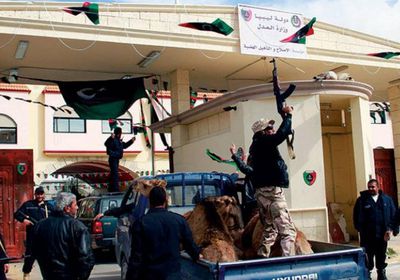 ترحيل 8 سجناء مصريين من سجون مليشيا طرابلس