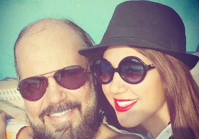 إيمي طلعت زكريا تنشر صورة نادرة لوالدها وتدعو له