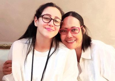 أول ظهور لنجلة نهى العمروسي بعد إخلاء سبيلها في قضية "الفيرمونت"