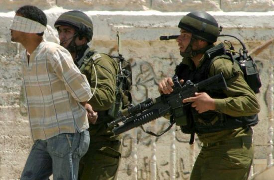 الجيش الإسرائيلي يعتقل 8 شبان فلسطينيين بالقدس