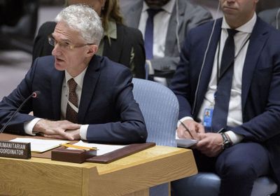 وكيل الأمين العام للأمم المتحدة يدين قصف مطار عدن