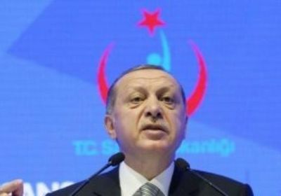 إدانات لتوزيع لقاح كورونا على حاشية أردوغان قبل الأطباء