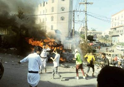 حريق هائل بسوق سوداء للمحروقات في إب