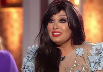 بالفيديو.. فيفي عبده تكشف حقيقة ارتدائها الحجاب