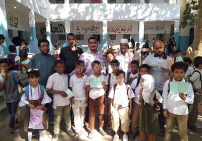 تكريم الطلاب المتفوقين بمدرسة الإيمان في جعار