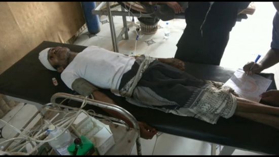 إصابة مسن في عدوان حوثي على الدريهمي