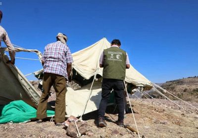 "سلمان للإغاثة" يقدم مواد إيوائية لنازحي التربة