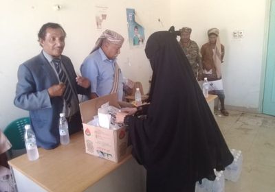 انتقالي أحور يُكرم العاملات بمستشفى المديرية