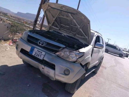 مليشيا الإخوان تعتدي على مواطن أمام أسرته بعتق