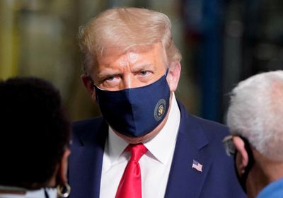 توقعات بإصدار ترامب 100 قرار عفو غدًا