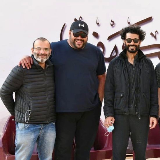 محمد ممدوح بصحبة خالد النبوي وأيمن بهجت قمر من كواليس "أهل الكهف"