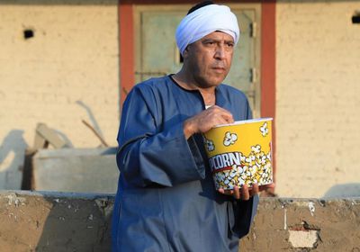 أشرف عبدالباقي ينشر صورًا من مشروعه الجديد "عكشن"