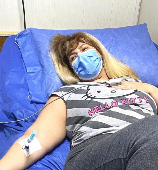 بالصور.. تطورات الحالة الصحية للفنانة منى إش إش