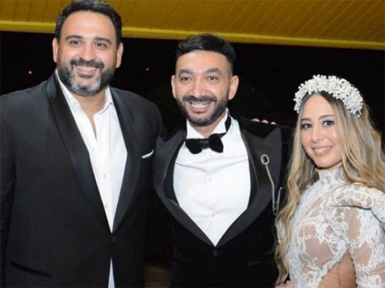 أكرم حسني يهنئ نادر حمدي بزفافه