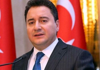 باباجان يتهم الرئيس التركي بتهديد الصحفيين