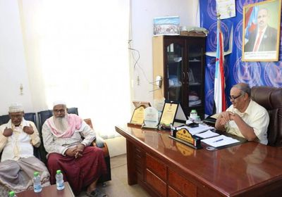 "آل باوزير" يطلع "انتقالي حضرموت" على مبادرة إحلال السلم