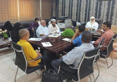 أشاد بخدماته.. مأمور دار سعد يتفقد مستشفى الصداقة